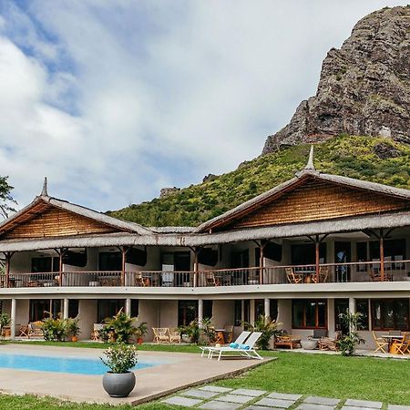Boutik Le Morne Holiday Apartments Extérieur photo