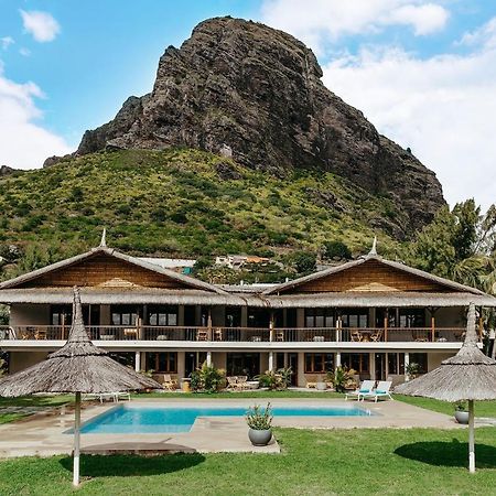 Boutik Le Morne Holiday Apartments Extérieur photo