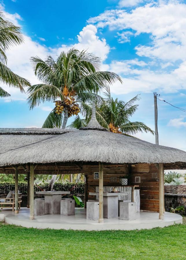 Boutik Le Morne Holiday Apartments Extérieur photo