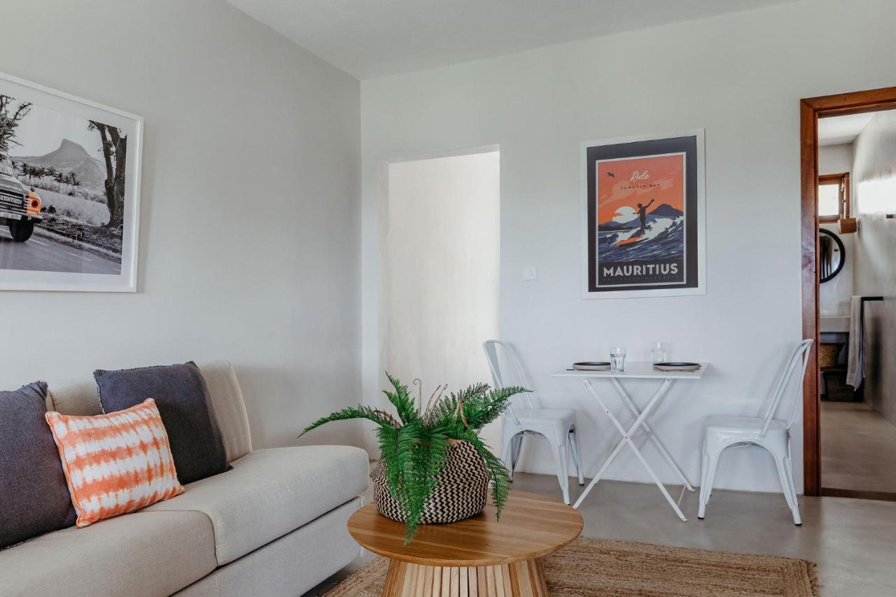 Boutik Le Morne Holiday Apartments Extérieur photo