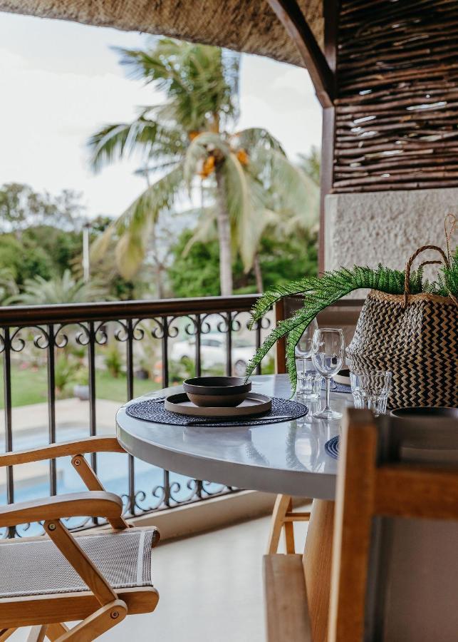 Boutik Le Morne Holiday Apartments Extérieur photo