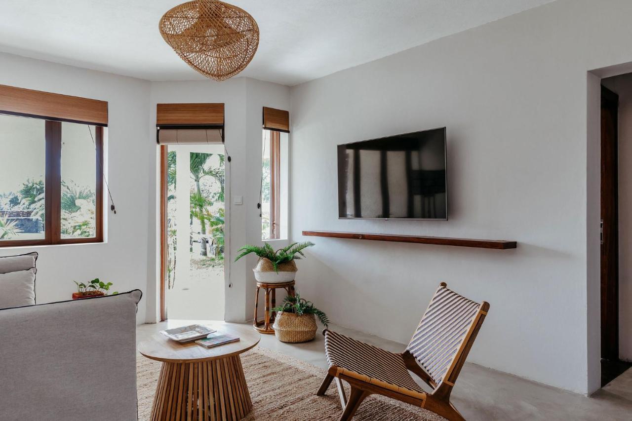 Boutik Le Morne Holiday Apartments Extérieur photo