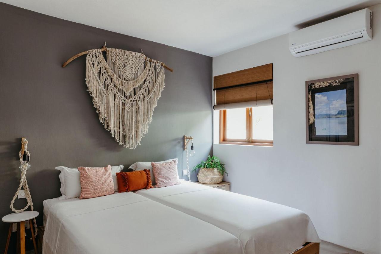 Boutik Le Morne Holiday Apartments Extérieur photo